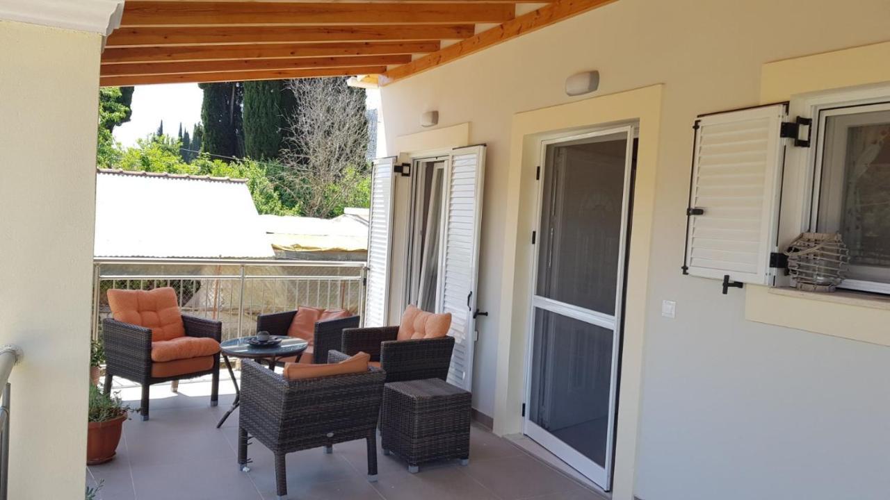 דירות גסטורי Casa Loukia מראה חיצוני תמונה